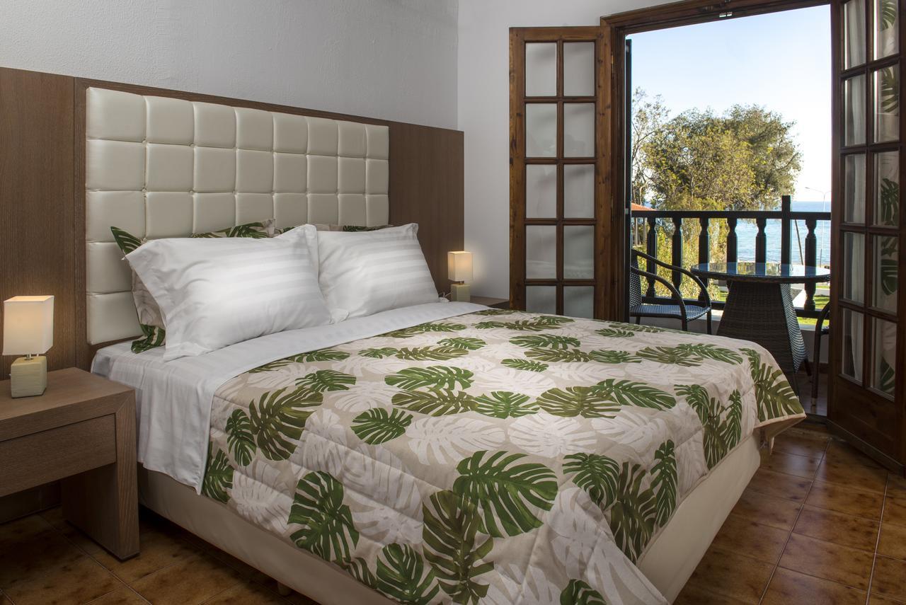 Georgalas Sun Beach Rooms Nea Kallikrateia ภายนอก รูปภาพ