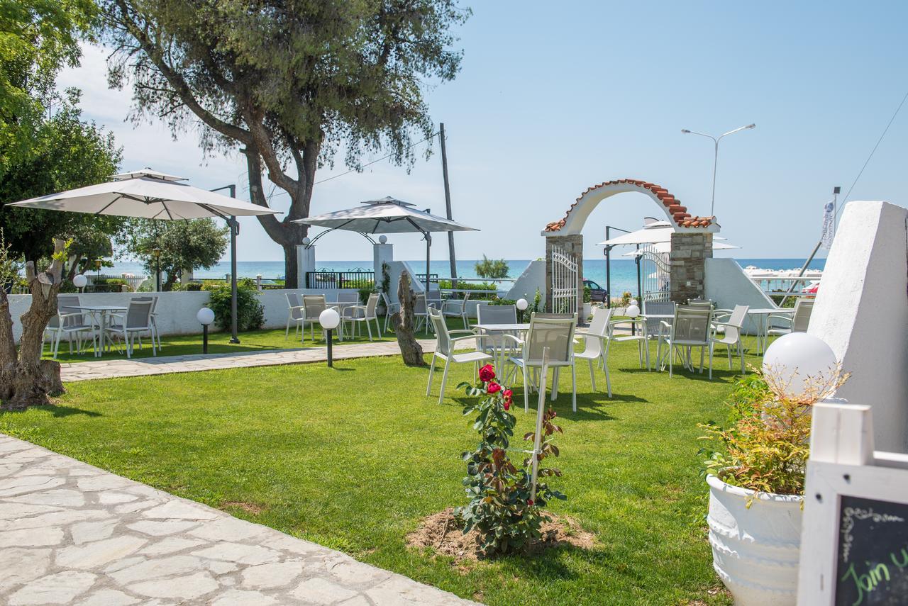 Georgalas Sun Beach Rooms Nea Kallikrateia ภายนอก รูปภาพ