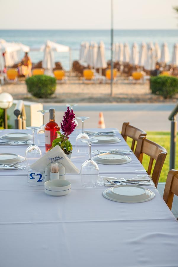 Georgalas Sun Beach Rooms Nea Kallikrateia ภายนอก รูปภาพ