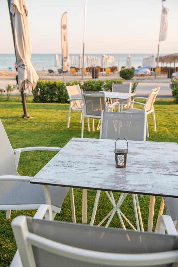 Georgalas Sun Beach Rooms Nea Kallikrateia ภายนอก รูปภาพ